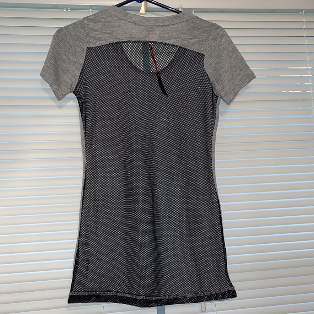 🆕 Gray Top with Mesh back